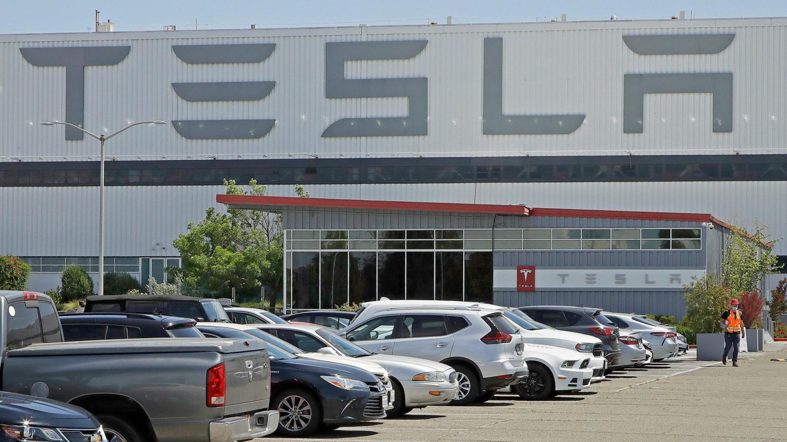 The Tesla factory in Fremont, California. (Photo: Ben Margot, AP)