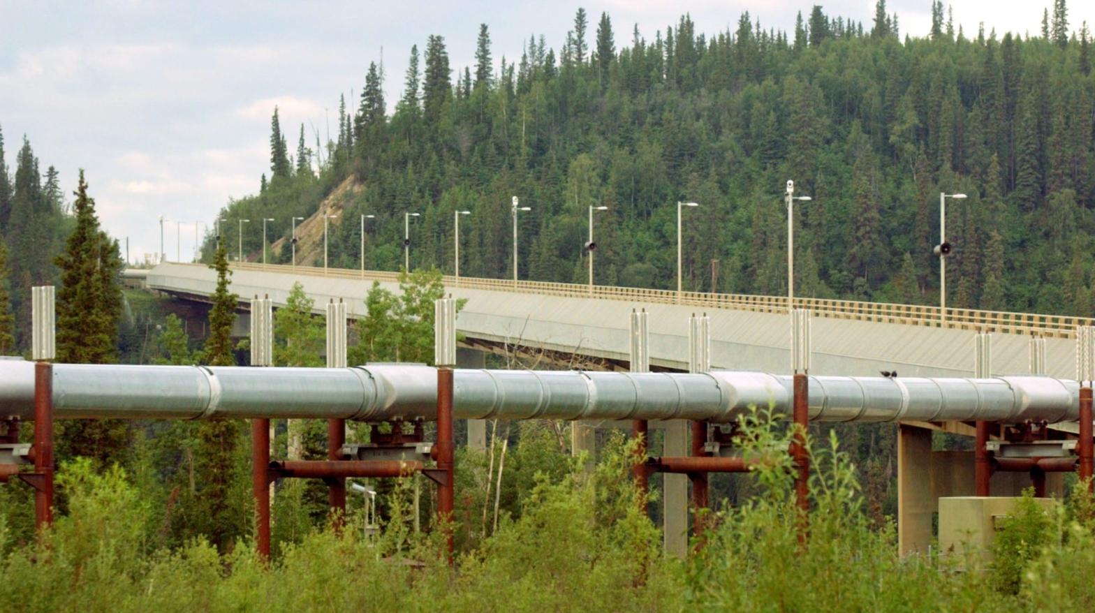 The Trans-Alaska Pipeline. (Photo: Barry Williams, Getty Images)