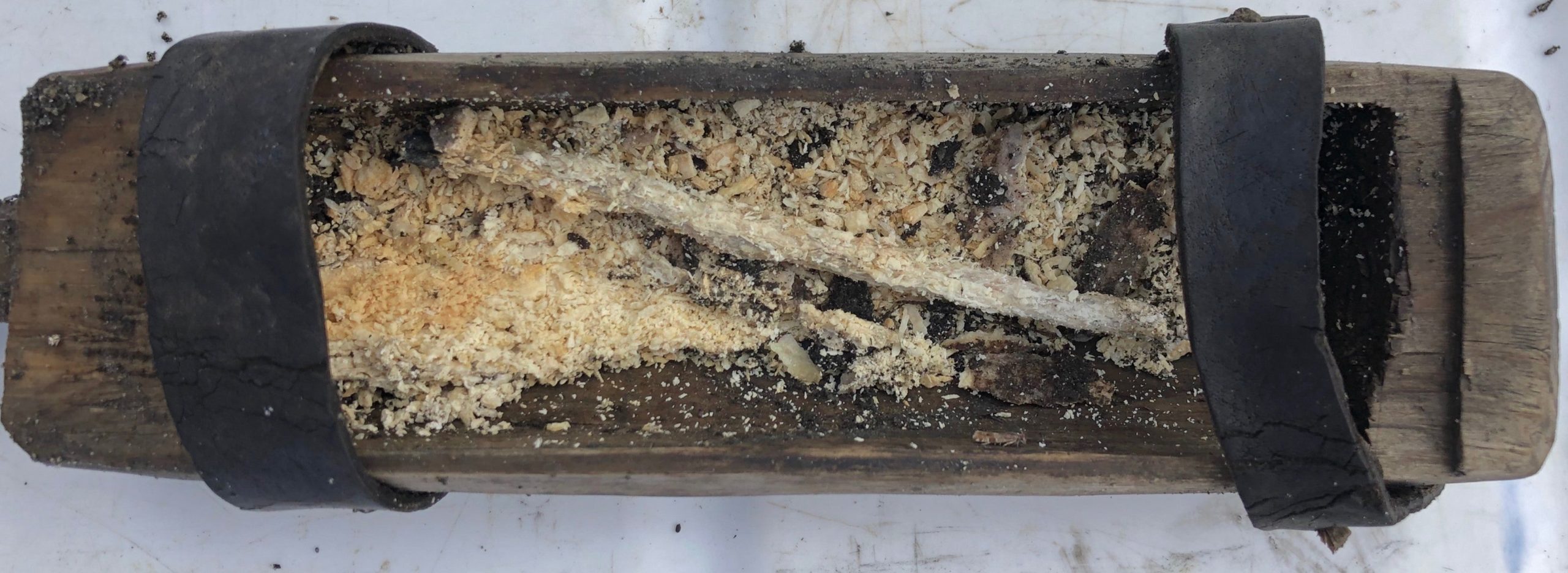 The opened box, with its beeswax contents inside.  (Image: The Glacier Archaeology Program Innlandet)