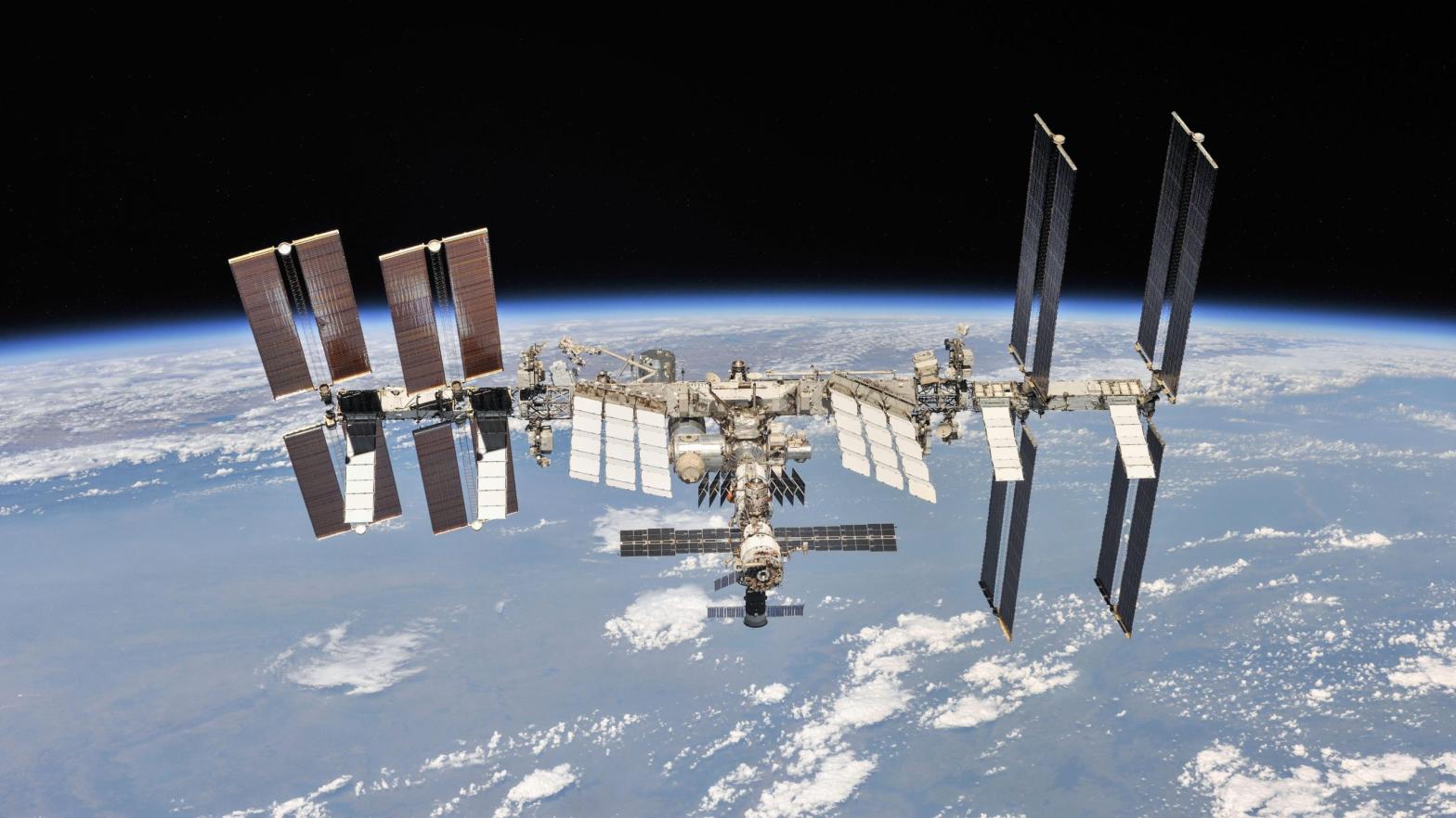 The ISS in low Earth orbit.  (Image: NASA)