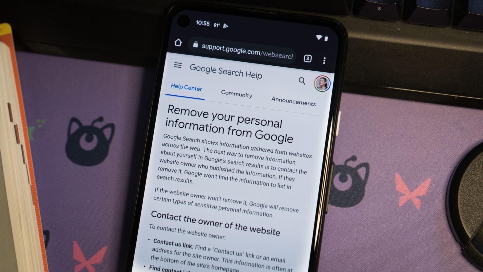 Google has a support page with links to submit for backup if you're the victim of revenge porn, doxxing, or online slander.  (Photo: Florence Ion / Gizmodo)