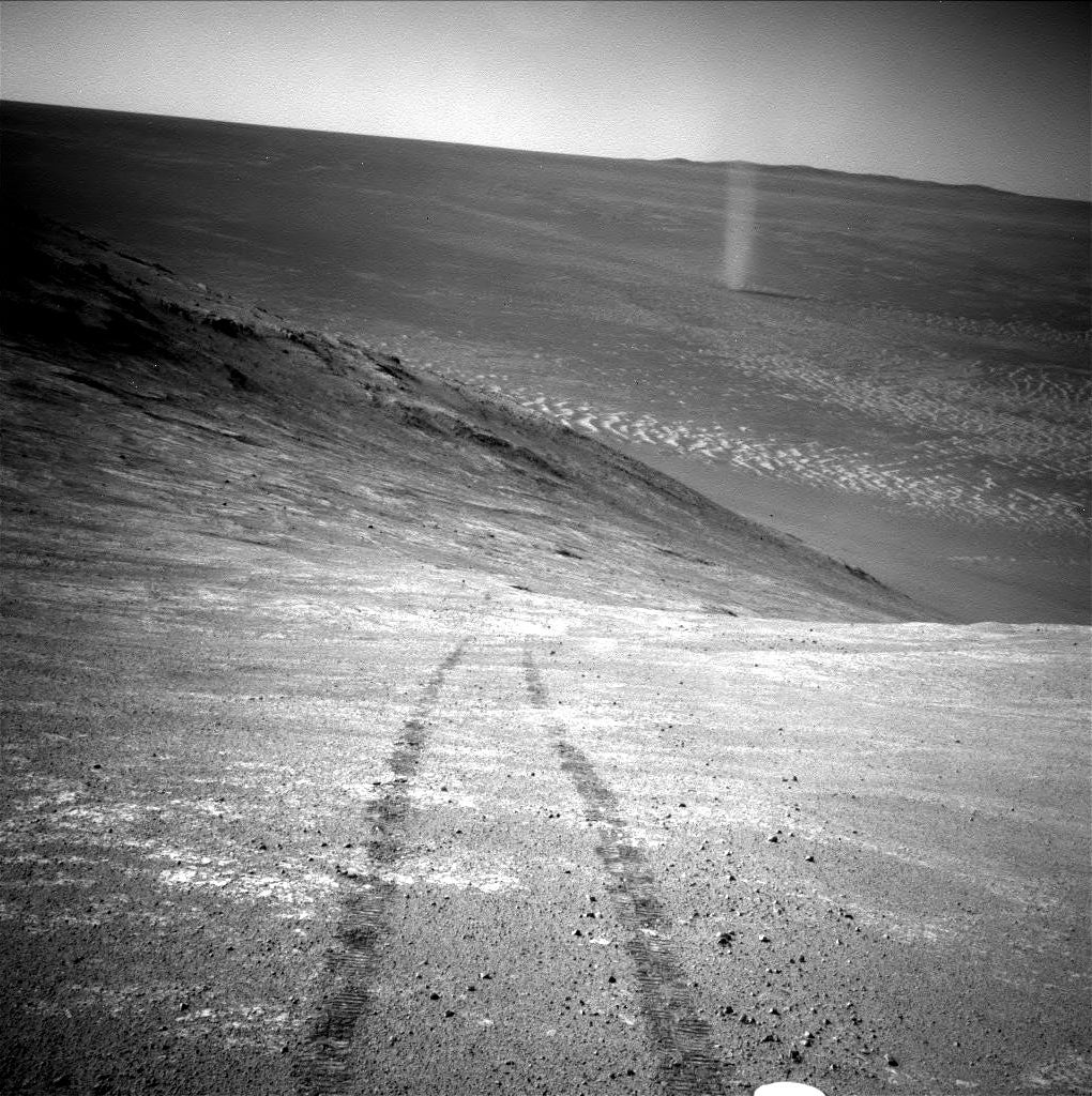 This image, taken by the Opportunity rover on March 31, 2016, shows a Martian dust devil in Marathon Valley. (Image: NASA/JPL-Caltech)