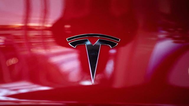 Tesla Owner Sued Tesla Over False Supercharger Claims