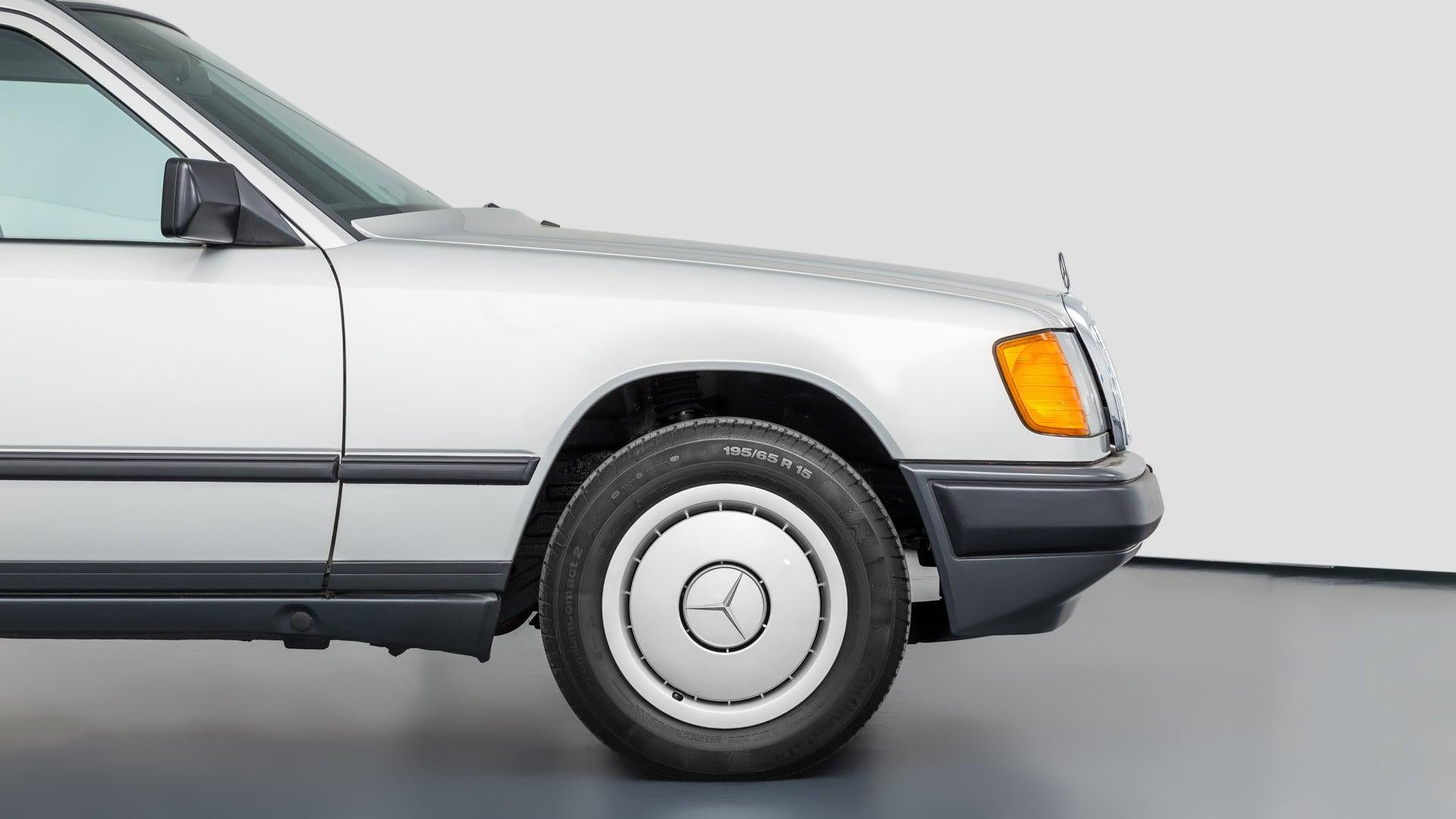 You Can Buy A Brand New Mercedes-Benz 230E Straight Out Of 1987