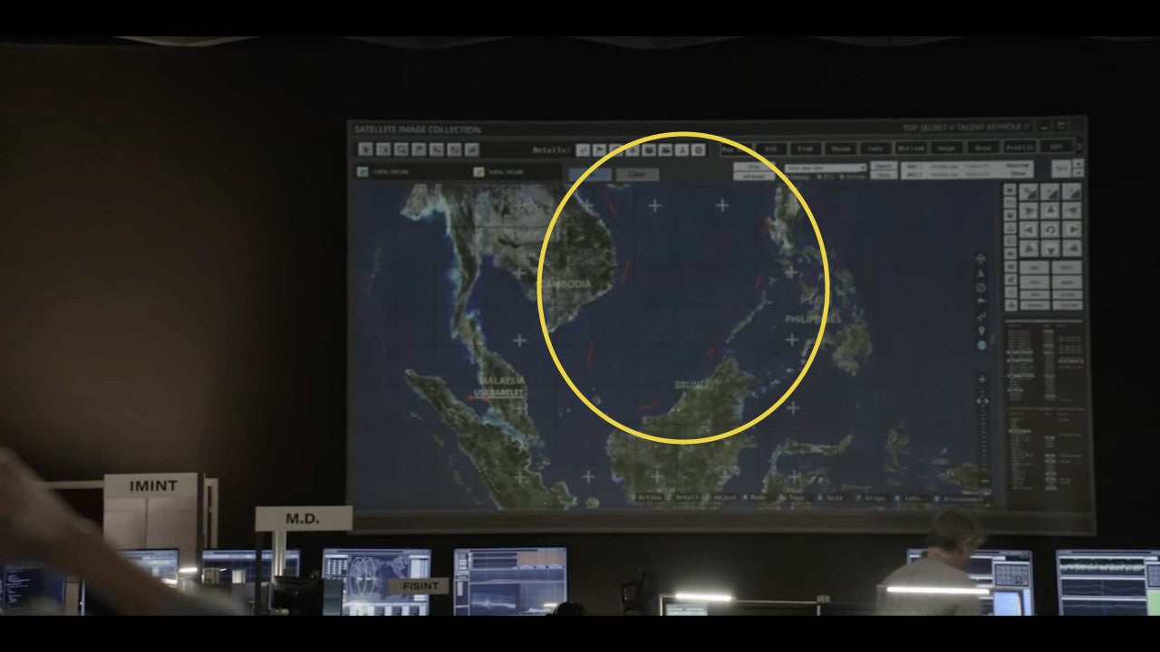 Scene from the third episode of the TV show Pine Gap showing the nine-dash line. (Screenshot: Netflix/Gizmodo)