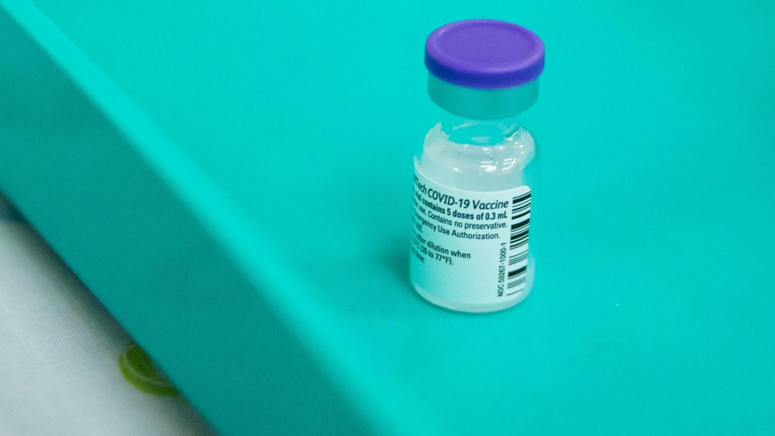 A dose of a covid-19 vaccine sits on a table at Hillel Yaffe Medical Centre in a photo taken December 20, 2020 in Hadera, Israel (Photo: Amir Levy, Getty Images)