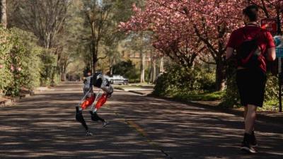 Almost Anyone Could Outrun This Bipedal Robot in a 5K — For Now