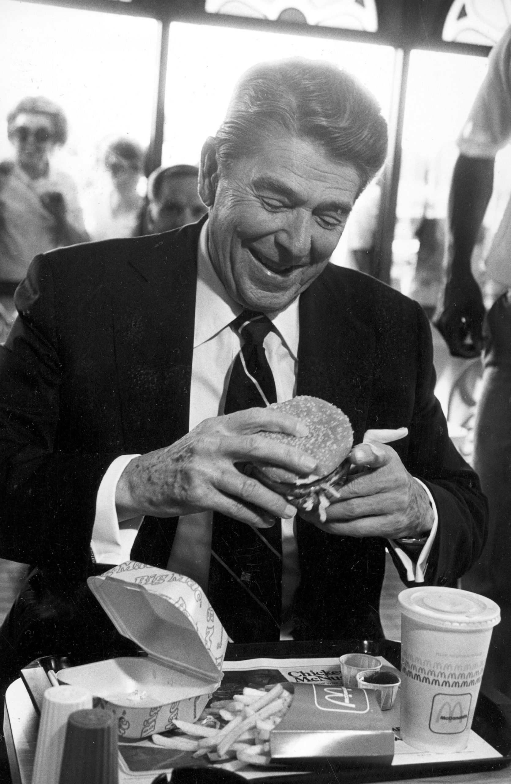 U.S. President Ronald Reagan eats at a McDonald's restaurant after addressing students at the University of Alabama in Tuscaloosa, Ala., on Oct. 16, 1984. (Photo: Lana Harris, AP)