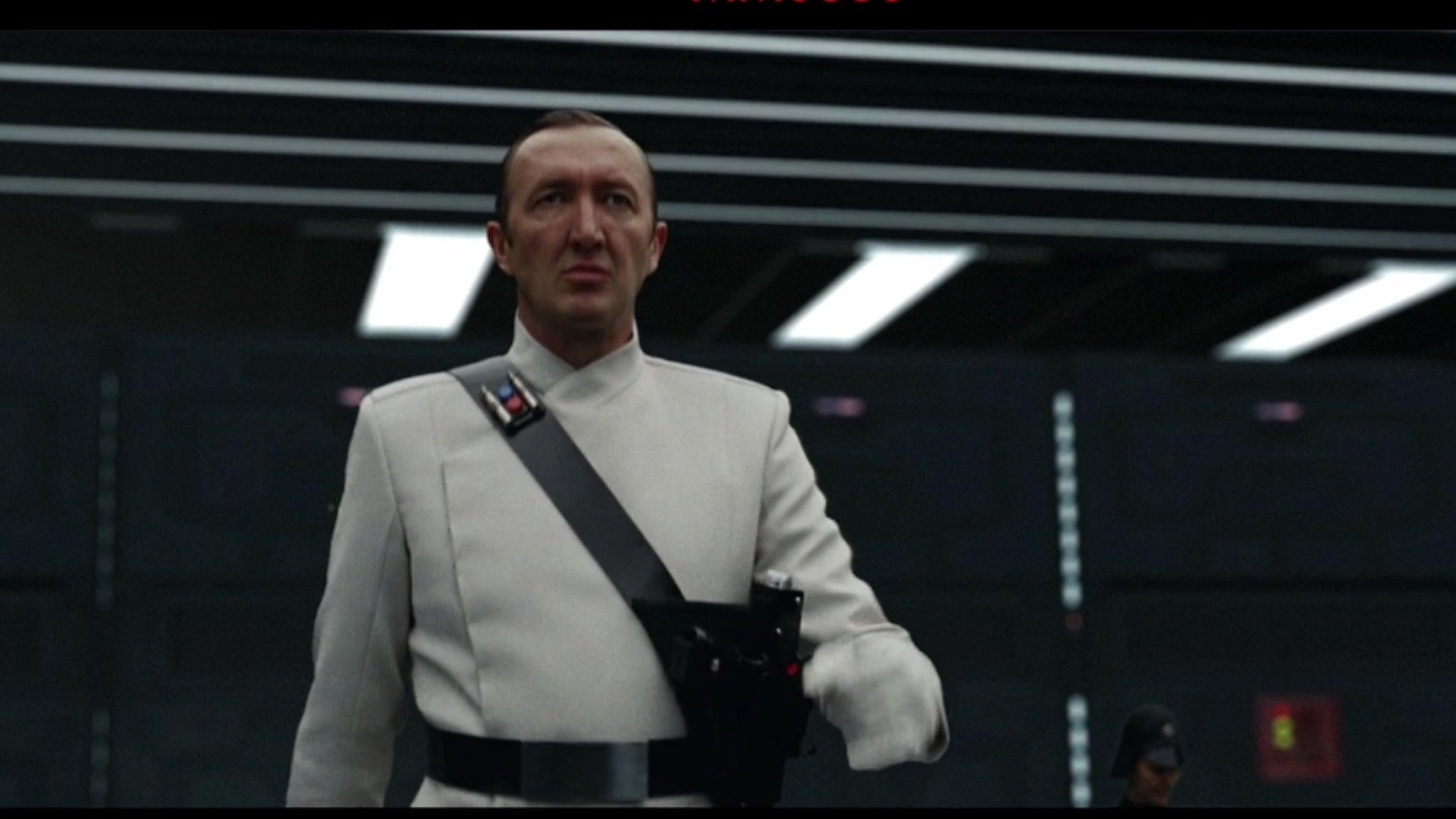 Ineson in Star Wars: The Last Jedi. (Screenshot: Disney+)