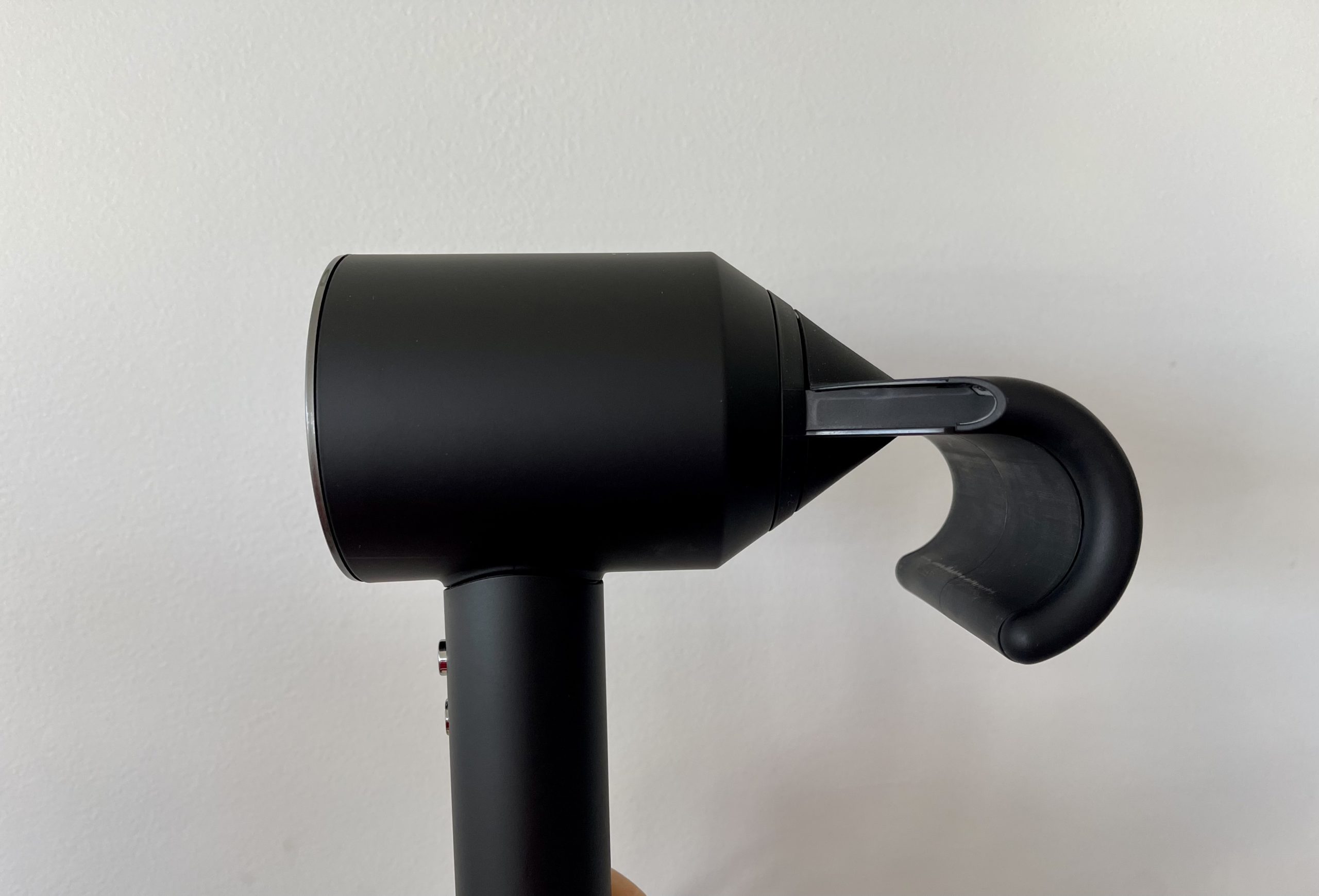 Dyson Flyaway attachment for supersonic hair dryer