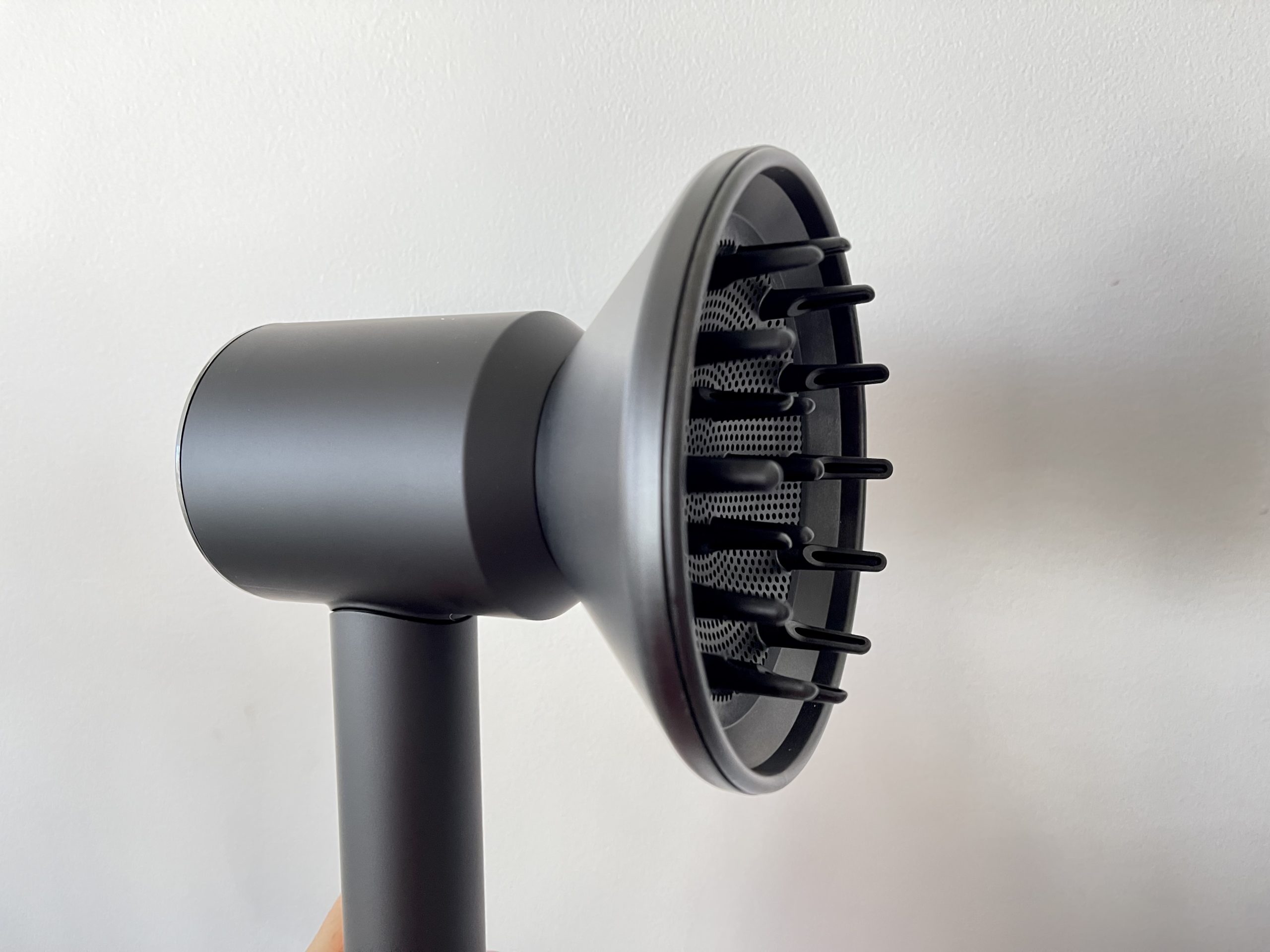 Dyson diffuser attachment for supersonic hair dryer