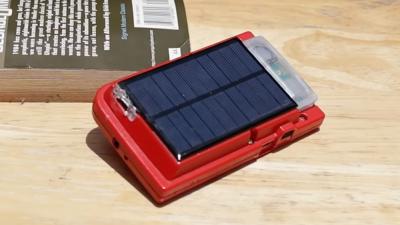 Your Battery-Hungry Game Boy Pocket Will Never Run Out of Power With This Solar Panel Hack