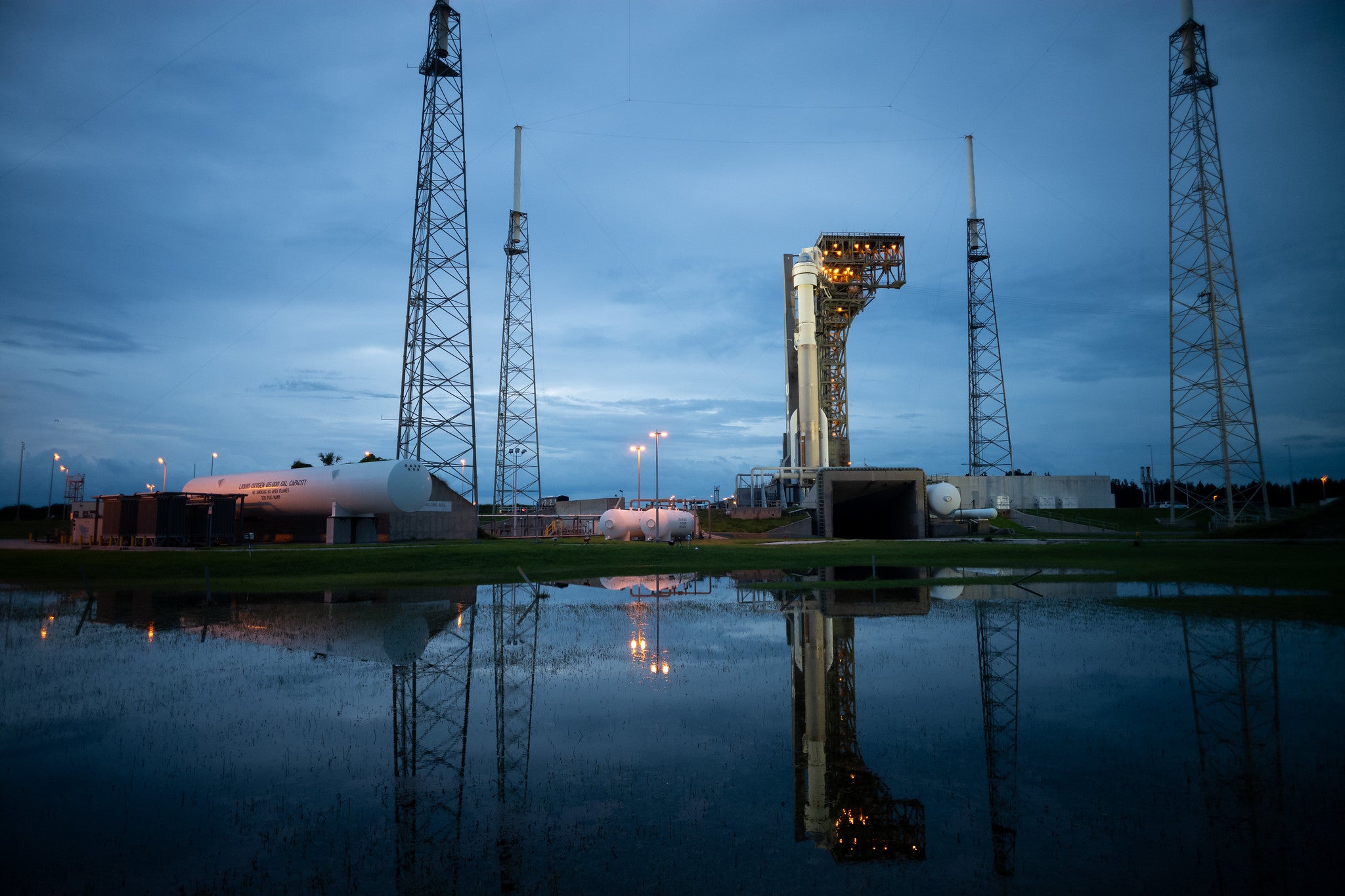 A United Launch Alliance Atlas V rocket with Boeing's CST-100 Starliner spacecraft at Cape Canaveral's Space Launch Complex 41 on August 2, 2021.  (Image: NASA/Joel Kowsky)