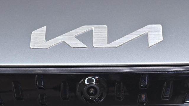 KM Cars? Kia’s New Logo Continues To Confuse
