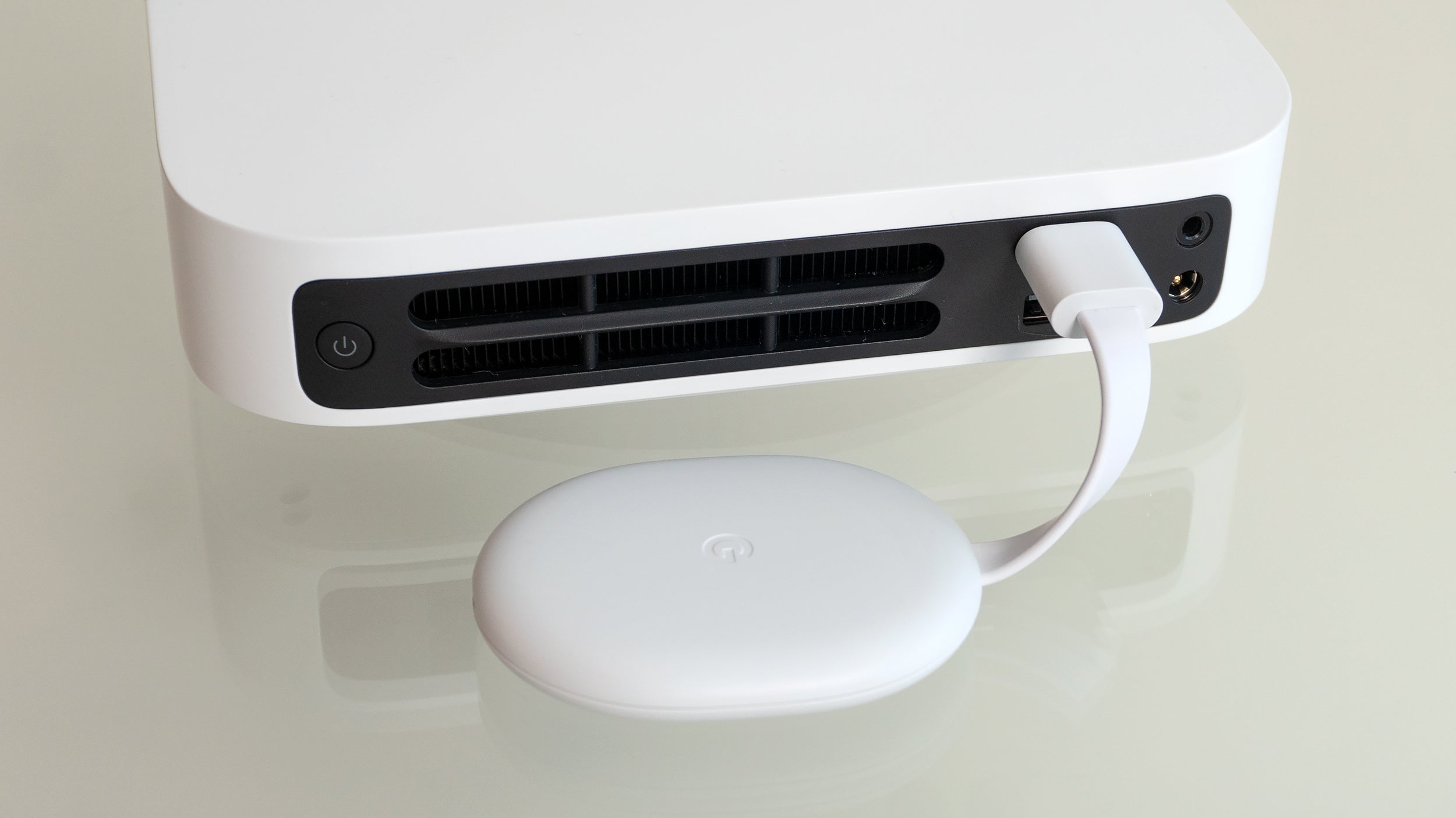 The Elfin projector isn't an approved Netflix device, so even through Google TV is the OS, you'll probably still want to use a cheap streaming dongle as the easiest way to access the streaming service. (Photo: Andrew Liszewski - Gizmodo)