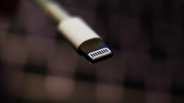 Apple Could Be Forced To Ditch The Lightning Cable