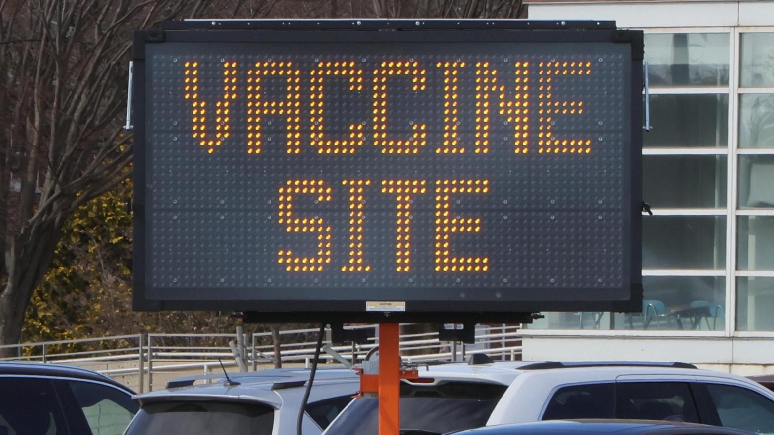A covid-19 vaccination site at Nassau Community College on January 10, 2021 in Garden City, New York.  (Photo: Bruce Bennett, Getty Images)