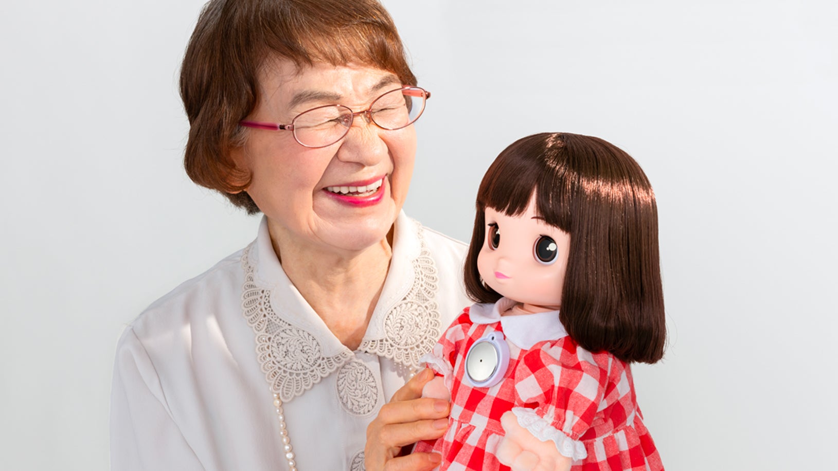 Like a real grandchild, Ami-chan will seem completely disinterested in your stories and will avoid making eye contact. (Image: Takara Tomy)