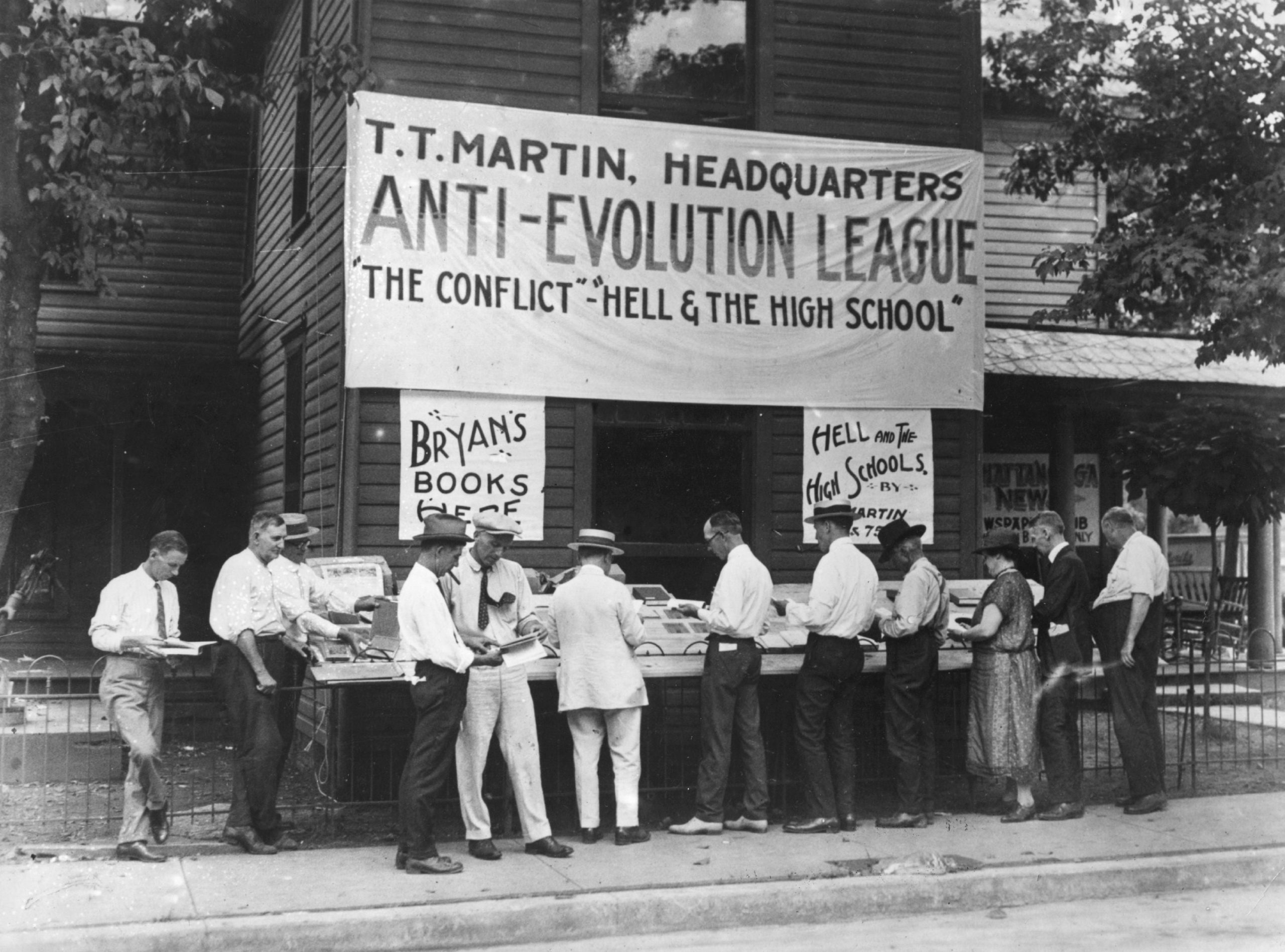Anti-evolution books being sold in Dayton, Tennessee, where the Scopes trial happened. (Photo: Topical Press Agency, Getty Images)