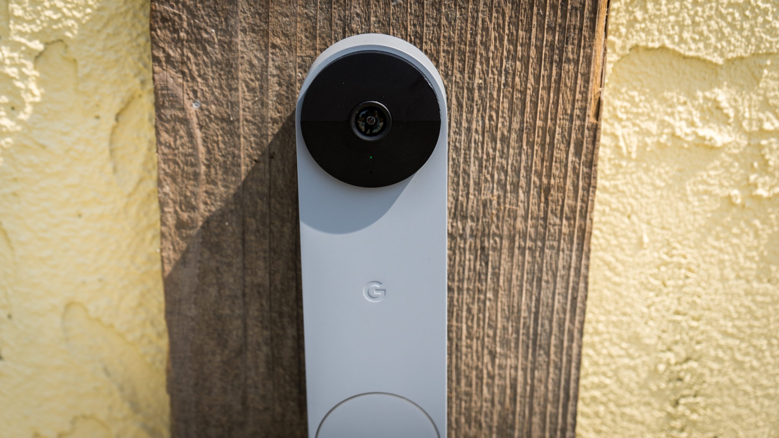 The battery-powered Nest Doorbell offers features that help it hold on to its juice. (Photo: Florence Ion / Gizmodo)