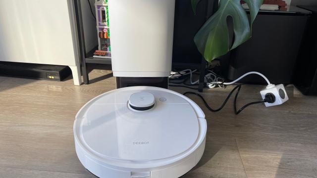 This Robot Vacuums and Mops Just As Half-Arsed As You Do