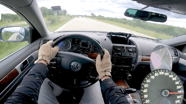 Watch The Ridiculous Volkswagen Touareg V10 TDI Blast Down The Autobahn At 240KM/H