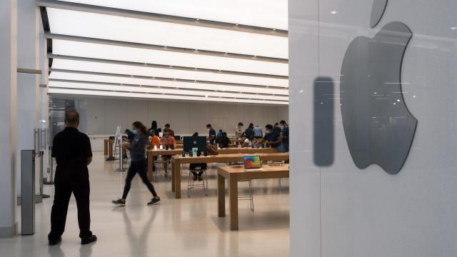 Apple Workers, Alleging Discrimination and a ‘Culture of Secrecy,’ Mobilise