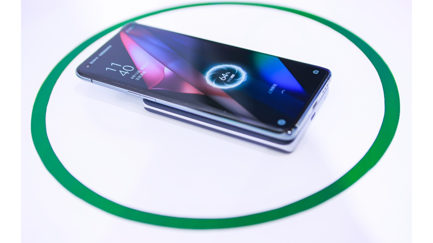 Oppo's MagVOOC posits itself as just a little bit faster than Apple's wireless MagSafe charging technology.  (Image: Oppo)