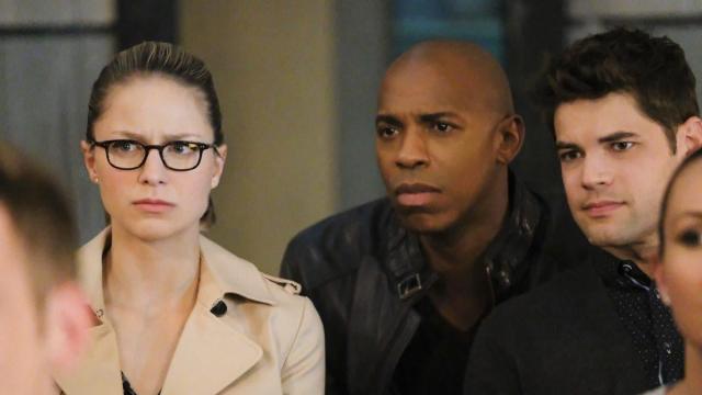 The Supergirl Finale Will Be a Super Friends Family Reunion