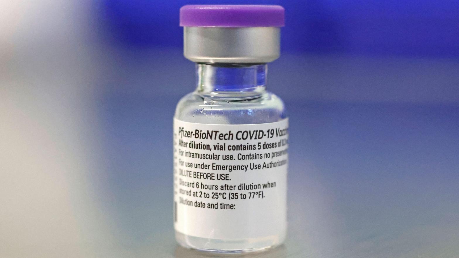 A vial of the Pfizer/BioNTech covid-19 vaccine (Photo: Jack Guez, Getty Images)