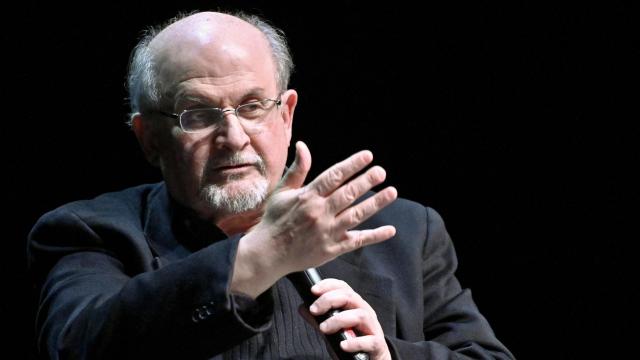 Salman Rushdie Joins Substack’s Stable of Cancelled Writers