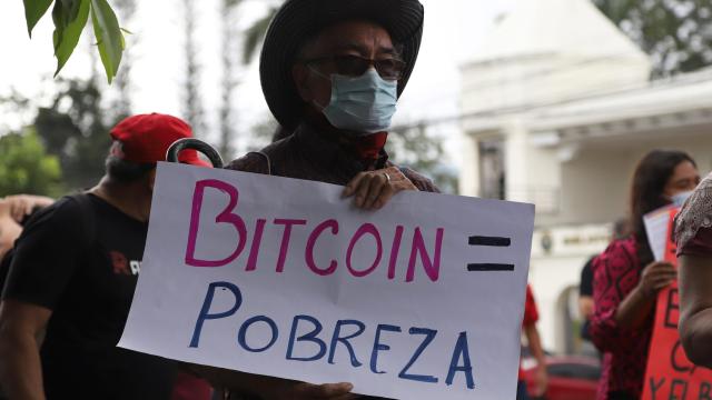 El Salvador Buys 400 Bitcoin as Crypto Officially Becomes Currency on Tuesday