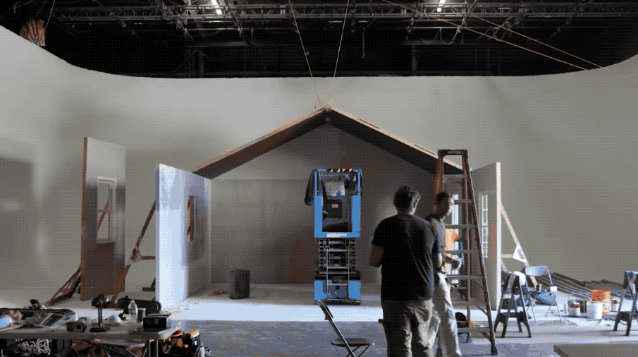 Rick Sanchez's garage being built. (Gif: Paul B. Cummings)