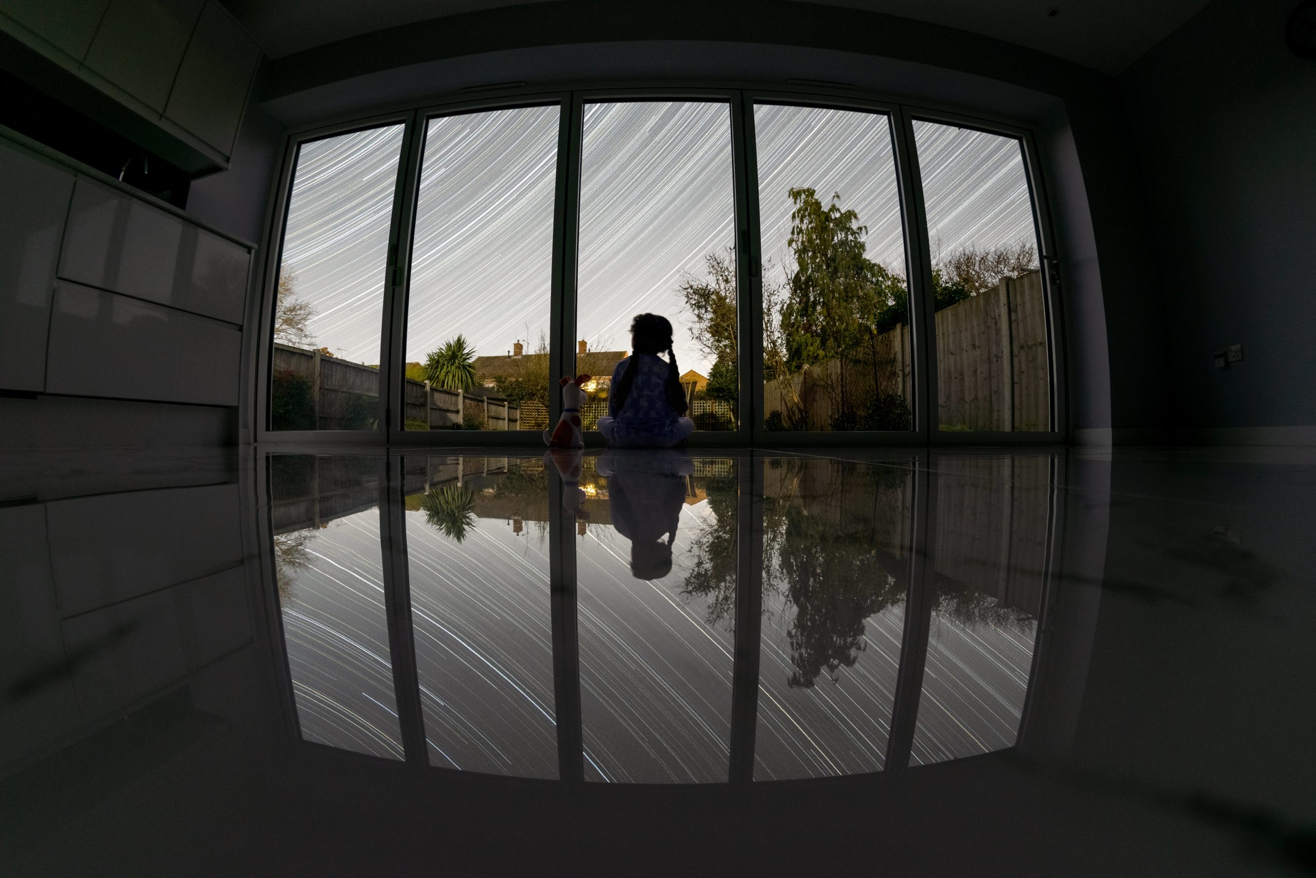 The silhouette of the photographer's child in front of the night sky during lockdown. (Photo: Deepal Ratnayaka)
