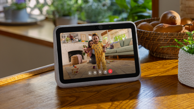 Facebook’s New Battery-Powered Portal Go Lets You Tote a Smart Display Around Your House
