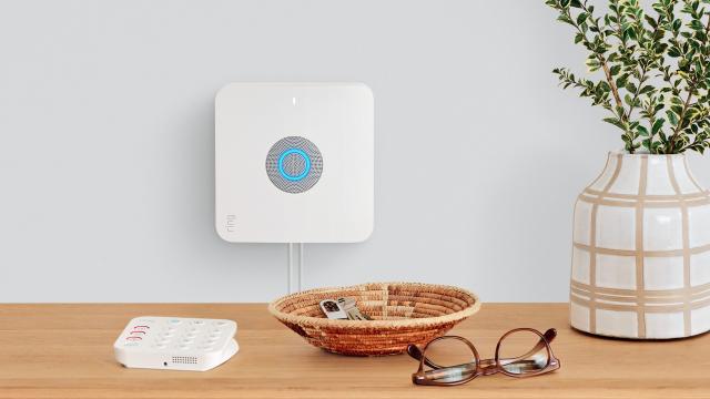 Amazon Just Built a Mesh Router Into Its Home Surveillance System