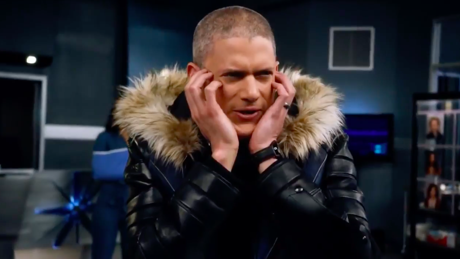 Leo-X (Wentworth Miller) expressing his delight at being needed to save the day. (Screenshot: The CW)