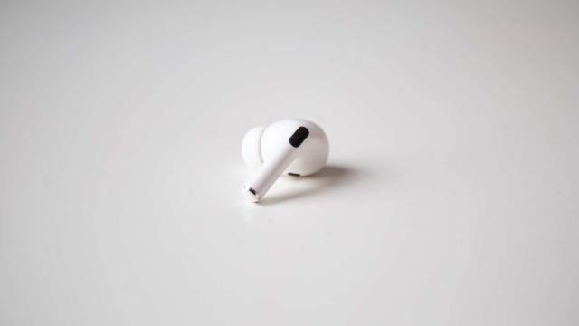 Psst! Apple’s Giving You Another Year to Get Your Crackling AirPods Pro Fixed