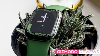 The Apple Watch Series 7 Is Easier on the Eyes, but That’s About It
