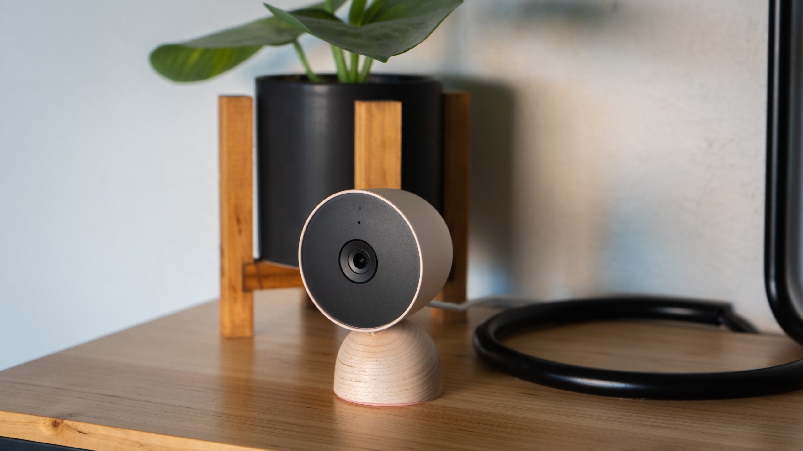 The indoor Nest Cam is really nice. But you might change your tune once you realise a Nest Aware subscription gets the most out of this $US100 ($133) camera. (Photo: Florence Ion / Gizmodo)