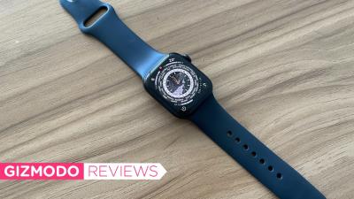 The Apple Watch Series 7 Doesn’t Reinvent the Wheel, but Damn It Looks Good