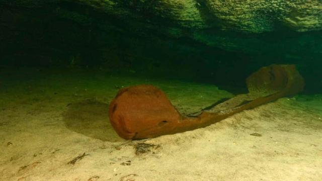 Intact Maya Canoe Found in Underwater Mexican Cave