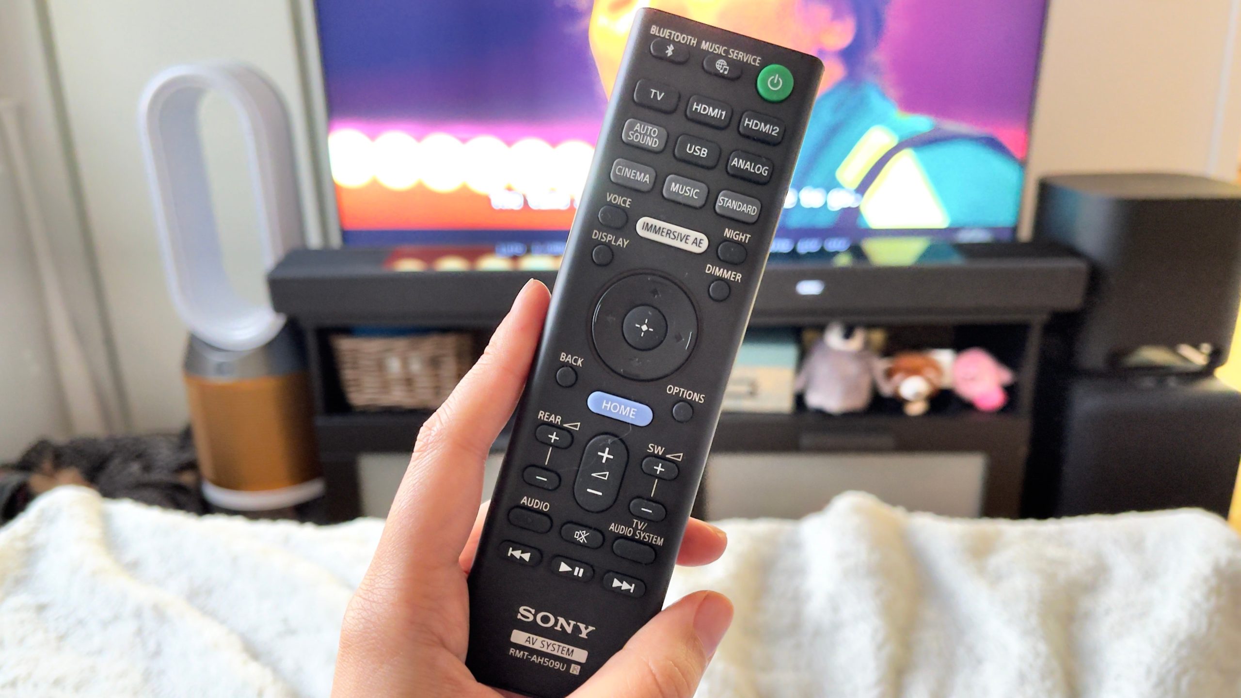 It's a remote... for you to add to the pile of remotes in your basket. (Photo: Victoria Song/Gizmodo)