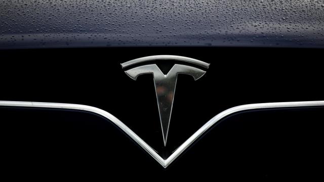 JPMorgan Wants $220 Million From Tesla Because of Elon Musk’s Tweets