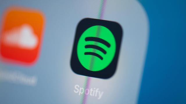 Spotify, Discord, and a Ton of Other Web Services Are Down Right Now