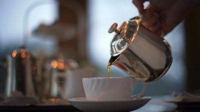 Coffee and Tea Linked to Lower Risk of Stroke and Dementia in 11-Year Study