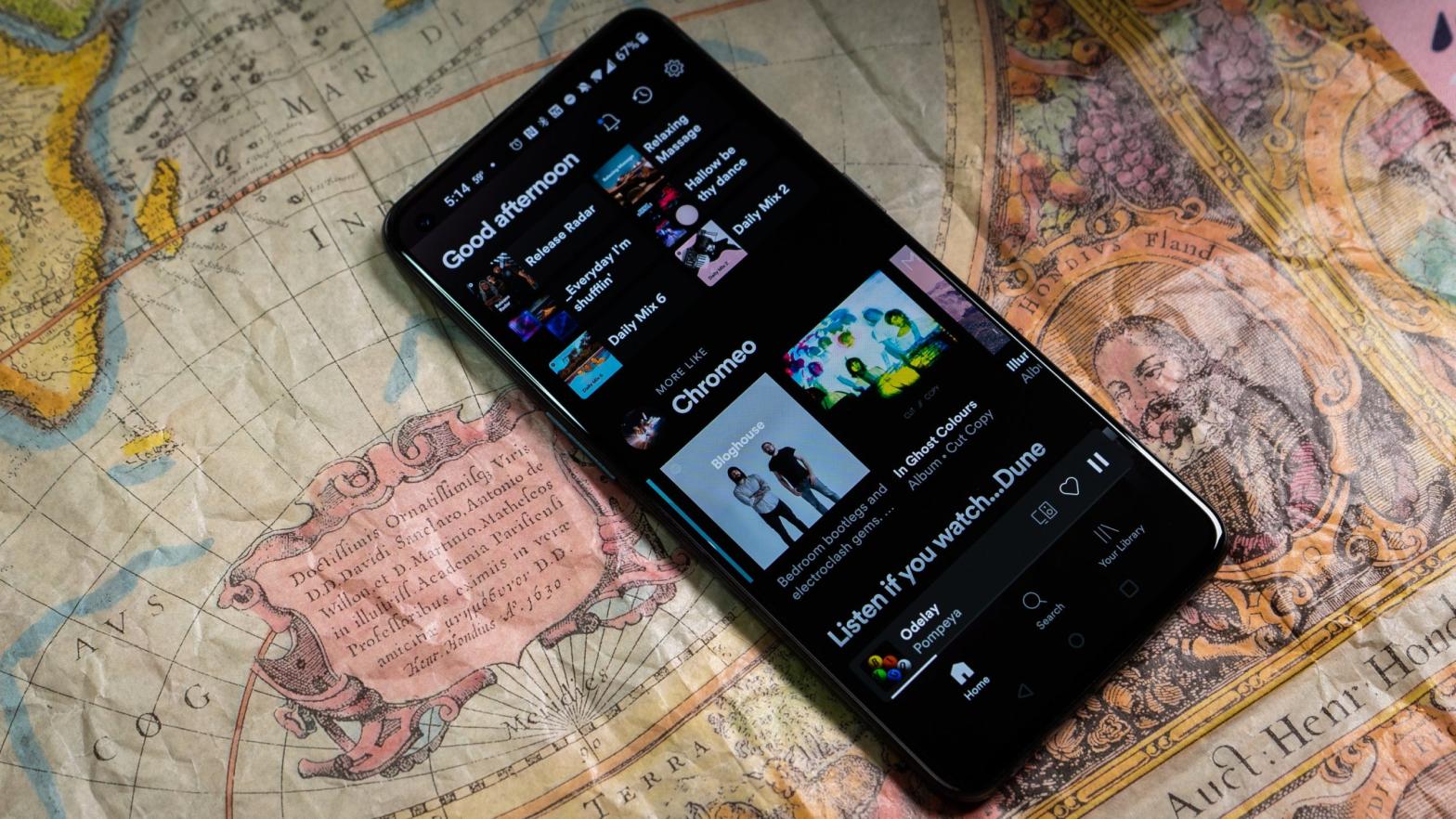 Live lyrics are finally coming to the Spotify app.  (Photo: Florence Ion / Gizmodo)