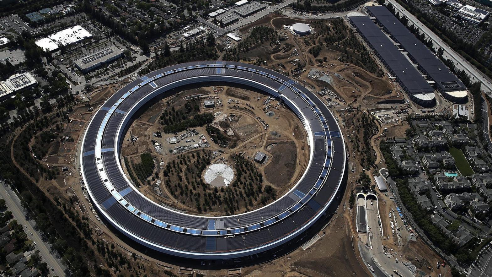 An aerial view of Apple Park, the company's headquarters, on April 28, 2017 in Cupertino, California. (Photo: Justin Sullivan, Getty Images)