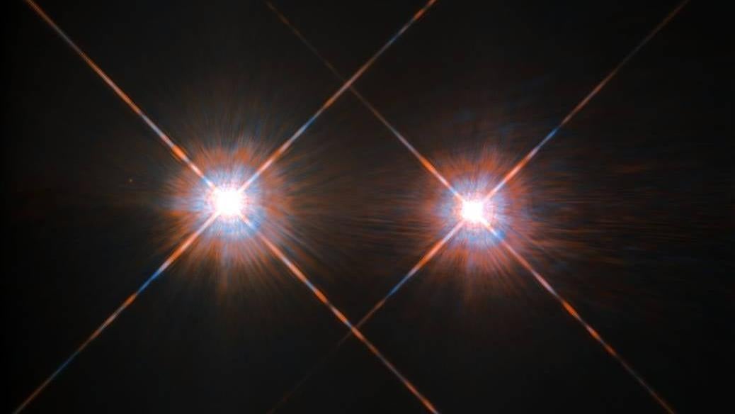  Alpha Centauri A (left) and Alpha Centauri B as viewed by the Hubble Space Telescope.  (Image: NASA/ESA)