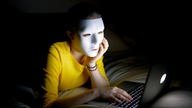 Ending Online Anonymity Won’t Make Social Media Less Toxic